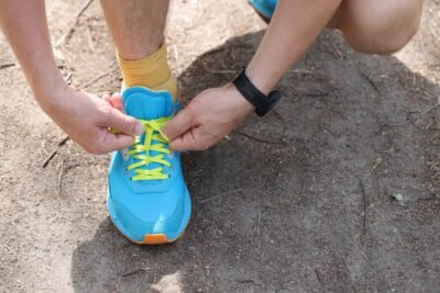 Adidas Ultra Boost vs Under Armour HOVR: ¿qué modelo ofrece mejor amortiguación, estabilidad y rendimiento?