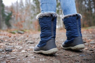 Abrigo con estilo: 5 Outfit imprescindibles con botas de invierno
