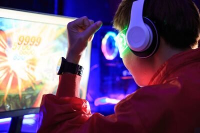 Qué revisar antes de descargar un juego en una PC modesta