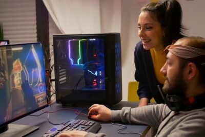 Cómo elegir entre mando, teclado y mouse según el tipo de juego