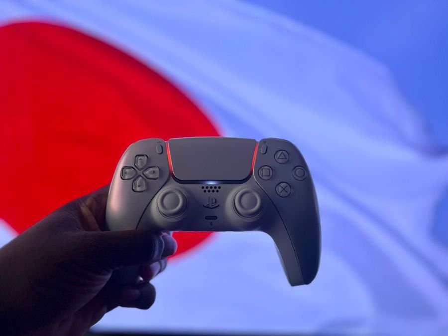 Xbox Series X vs PlayStation 5: ¿Cuál es mejor en 2026? Comparativa visual de exclusivos de PlayStation 5 y Xbox Series X en acción.