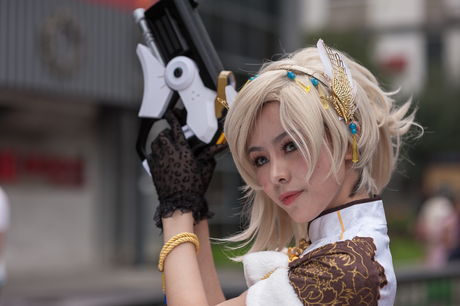 Mejores juegos RPG y JRPG,clásicos y modernos Cosplayer de Final Fantasy con traje y arma prop