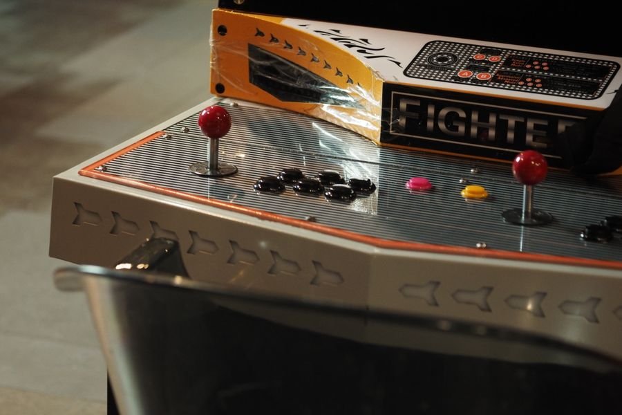 Descubre los mejores juegos de lucha en PS4 y PS5 Panel de control arcade vintage juegos de lucha