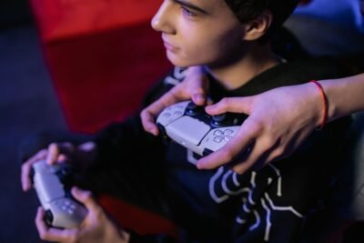 Del control a la pantalla: Guía para conocer tu identidad gamer y seleccionar el título perfecto